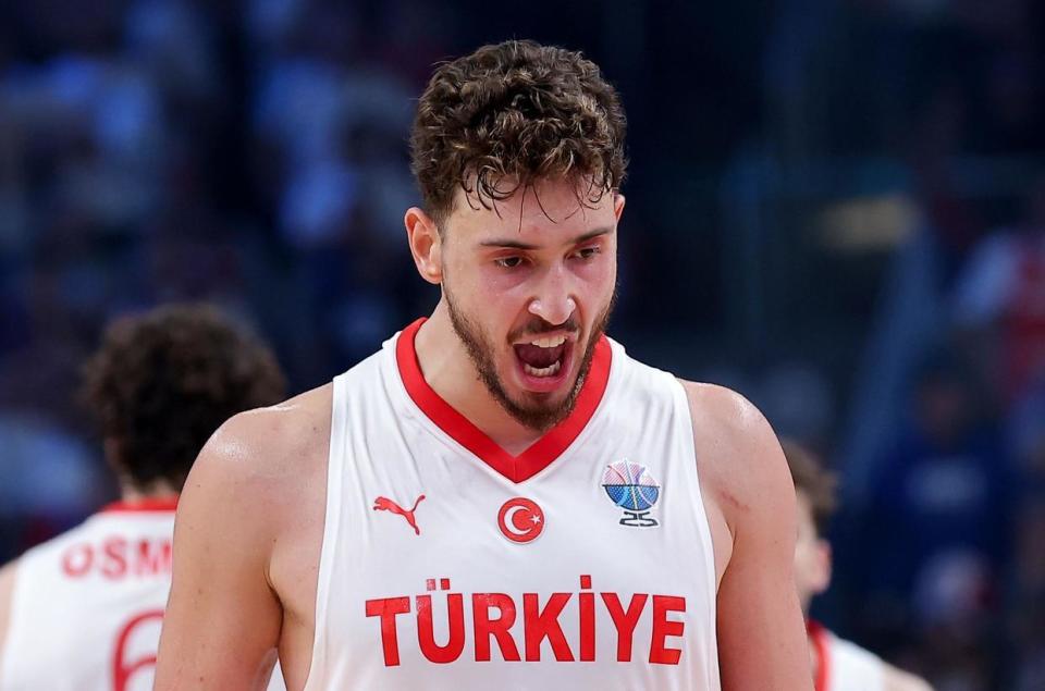 VVUBi, 顺利地签约, src VVUBi, 顺利地签约, src