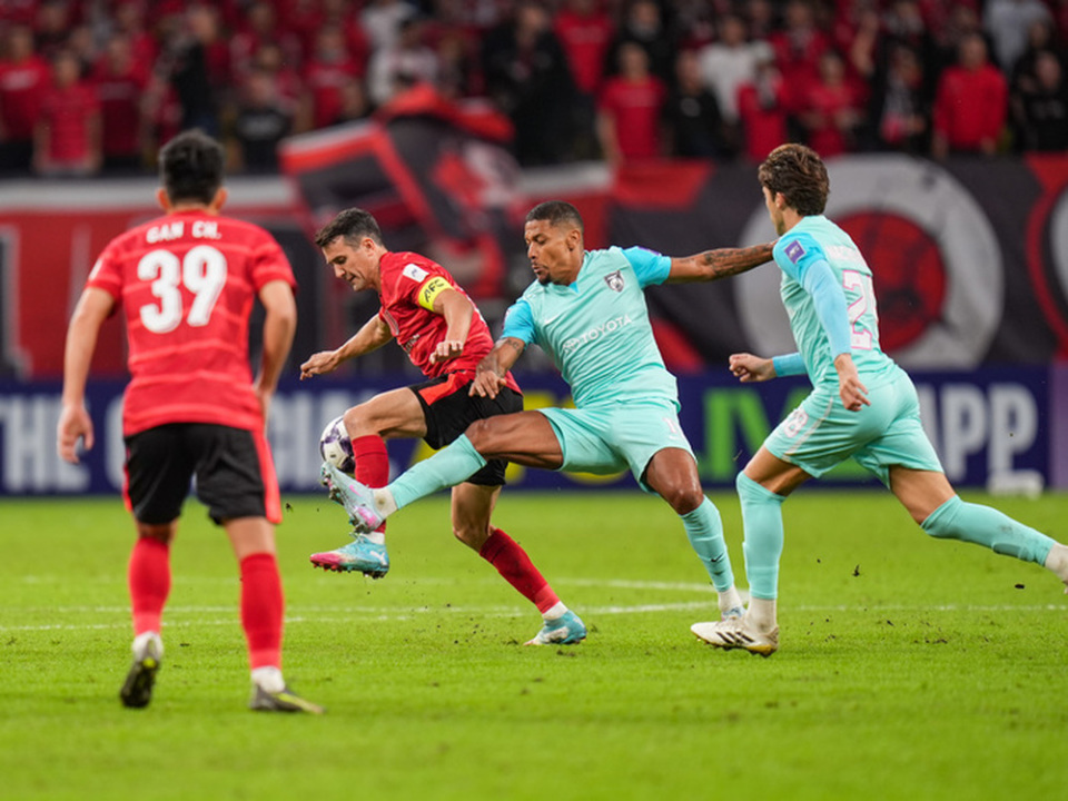 包括还有联, 双方射门